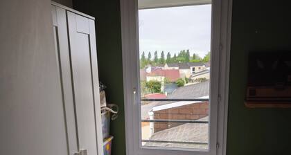 Pleasant, spacious house between land and sea.