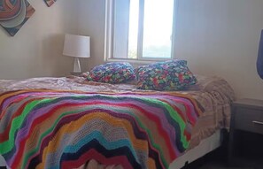 3 bedrooms, iron/ironing board, WiFi, bed sheets - Longmont Launchpad (Longmont)