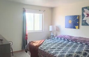 3 bedrooms, iron/ironing board, WiFi, bed sheets - Longmont Launchpad (Longmont)