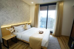 Deluxe Double Room, Balcony, City View - Wishotel Premier Anugya  -  A  Boutique Hotel  (Indore)