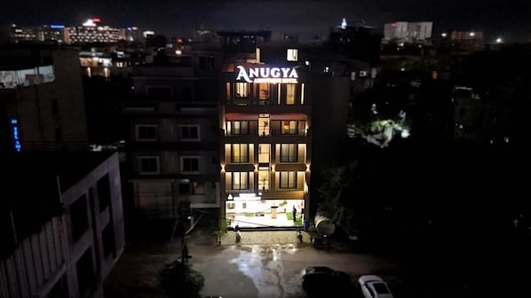 Exterior - Wishotel Premier Anugya  -  A  Boutique Hotel  (Indore)