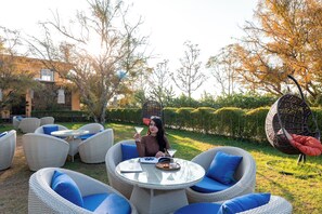 Γεύματα σε εξωτερικό χώρο