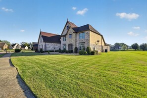 Exterior - Spacious Lakefront Home | Memphis Retreat (Memphis)