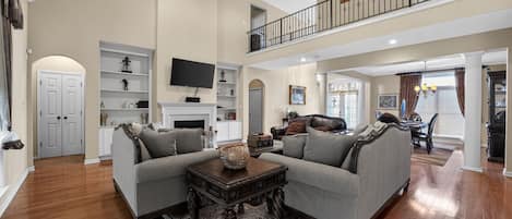 TV, fireplace, stereo