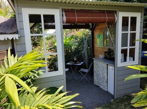 Outdoor dining - Between sea and mountains in a lush tropical garden with heated pool (PITON SAINT LEU)