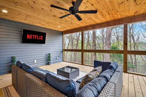 Family-friendly Clarkson retreat w/ spacious yard!