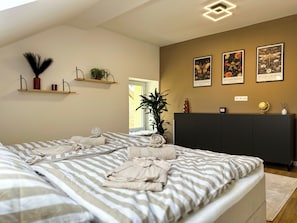 6 habitaciones, internet y ropa de cama 