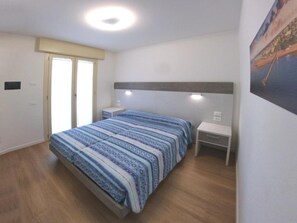 Room - Modern Flat With Garden and Gazebo (Lignano Sabbiadoro)
