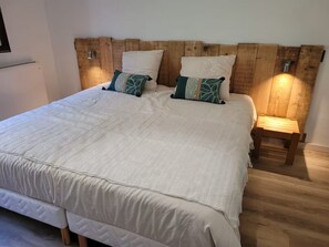 4 bedrooms, iron/ironing board, WiFi - GÏTE DE LA CHAPELLE (Talissieu)