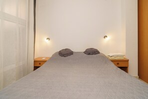 1 bedroom, WiFi, bed sheets - Spacious 35 m² studio apartment for 2 people in Crikvenica (Crikvenica)