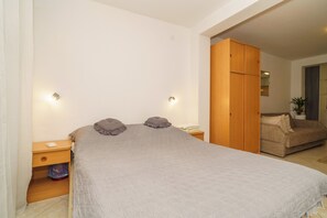 1 bedroom, WiFi, bed sheets - Spacious 35 m² studio apartment for 2 people in Crikvenica (Crikvenica)