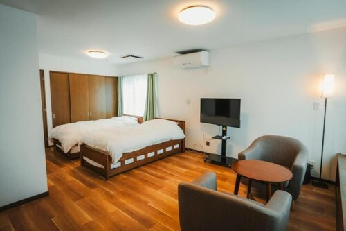 Biei Station is a 5-minute walk away! Convenience store is a 5-minute walk away! Conveniently located and equipped with a kitchen, it is suitable for long-term stays.
