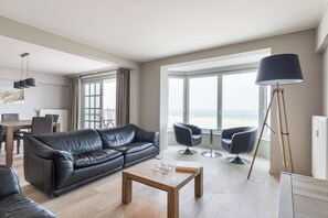 TV - 2 bedroom accommodation in Oostduinkerke (Oostduinkerke)