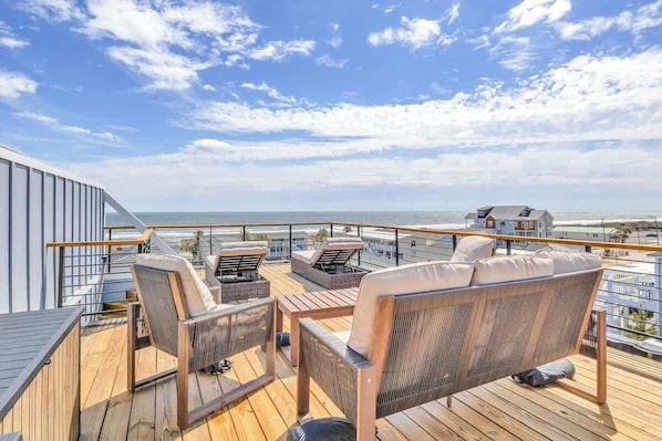 Terrace/patio - Ocean View 5BR - Steps To Beach w/Parking/Elevator (Carolina Beach)