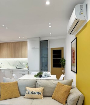 Interior - Sea Breeze - Panoramic View & Pool (Sarandë)