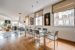 Dining - NEW: Stunning Penthouse with private Terrace (Paris)