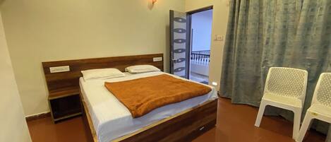 Chambre Deluxe double | Coffre-fort, espace de travail pour ordinateurs portables