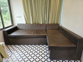 Quarto família, sacada, vista para a montanha | Área de estar