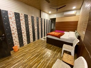 Room - The Plum Mount Abu (Mount Abu)