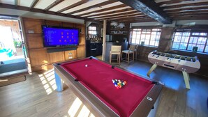 House, Multiple Bedrooms, Non Smoking | Bilik permainan