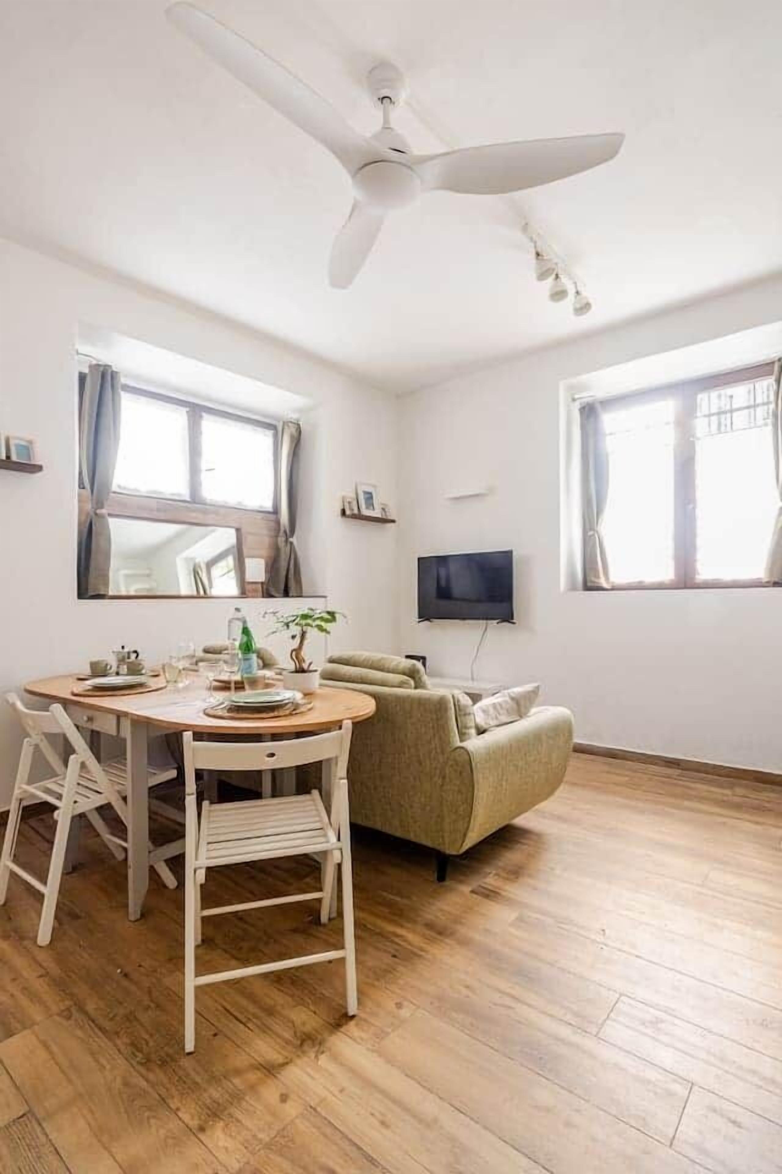 Historic Apartment Near Center + Free Parking - Como