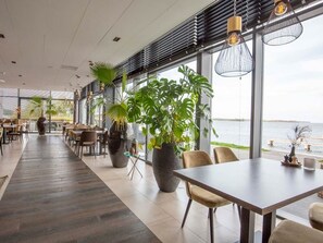 Dining - Explore Diverse Outdoor Activities From Modern Room| Near Deltapark Neeltje Jans (Arnemuiden)