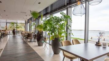 Dineren