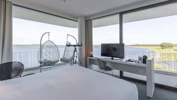 1 habitación, tabla de planchar con plancha, wifi gratis y ropa de cama