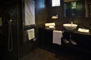 Comfort Suite | Bathroom - Le daya Hôtel & Spa  (Roquebrune-sur-Argens)