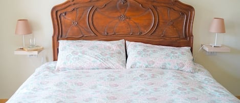 1 habitación, wifi y ropa de cama