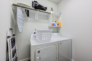 Interior - Sleeps 18 5BR Walden Home Near Lake Conroe & Margaritaville (Montgomery)