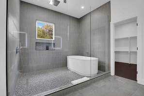 Shower, hair dryer, towels, soap - Modern Luxury Oasis, Indoor-Outdoor Living, Smart Home, In-Town Living (Atlanta)