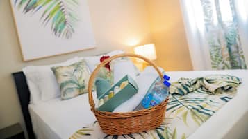 2 bedrooms, iron/ironing board, WiFi, bed sheets