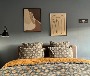 1 bedroom, iron/ironing board, Internet, bed sheets - Quiet 2.5-room apartment in Degerloch (Waldau) (Stuttgart)