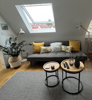 Living area - Quiet 2.5-room apartment in Degerloch (Waldau) (Stuttgart)