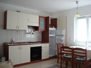 Private kitchen - Appartement in Zečevo Rogozničko mit Großem Balkon by Interhome (Podorljak)