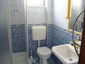Bathroom - Appartement in Zečevo Rogozničko mit Großem Balkon by Interhome (Podorljak)