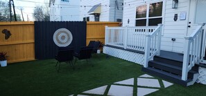 Terrace/patio - Downtown Tuk Tuk Social House with Photo booths , Hot Tub, Sauna and a Gym (Houston)