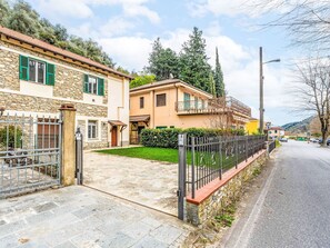 Exterior - Stunning private villa for 7 guests with WIFI, patio and panoramic view (Rossi)