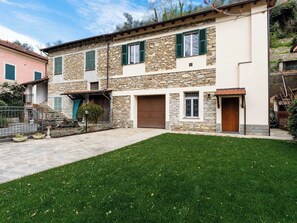 Exterior - Stunning private villa for 7 guests with WIFI, patio and panoramic view (Rossi)