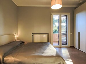 3 Schlafzimmer, Reisekinderbett, kostenloses WLAN, Bettwäsche
