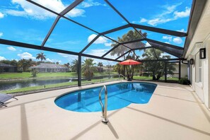 Pool - Villa Bluegarden- a slice of paradise (Cape Coral)