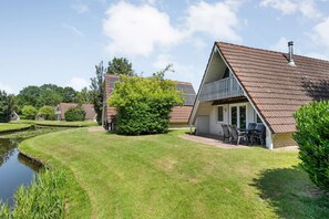 Exterior - Water, nature, tranquility. Relax completely in our cottage in Gramsbergen (Gramsbergen)