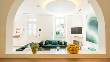5 bedrooms