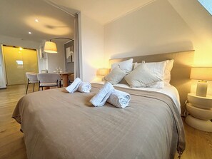 1 bedroom, iron/ironing board, WiFi, bed sheets - L'Horizon - Appartment Bénerville sur Mer - 4 people - Balcony and parking lot (Benerville-sur-Mer)