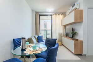 Apartment | Living area - FlatCarneiros-Varanda com Vista-SH152 (Tamandaré)