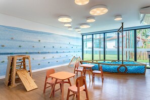 Apartment | Children's area - FlatCarneiros-Varanda com Vista-SH152 (Tamandaré)