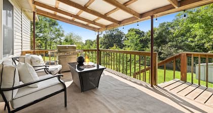 Chase House @ Low-Key Croft, Cozy 2 Bedroom with Hot Tub