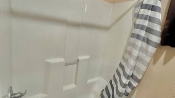 Basic-Zimmer | Badezimmer