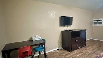 Basic Single Room | Interior